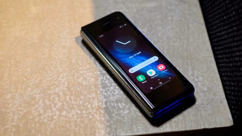 Mua Galaxy Fold tặng gói Luxury