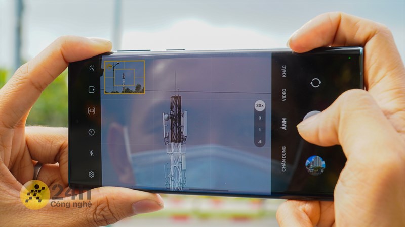 Samsung Galaxy S22 Ultra 5G - Điện thoại quay TikTok đỉnh của chóp Samsung Galaxy S22 Ultra 5G - Điện thoại quay TikTok đỉnh của chóp