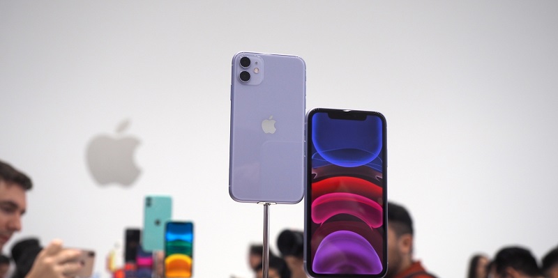 iPhone 11 và Galaxy S10 là 2 mẫu máy bán chạy nhất bởi các nhà mạng tại Mỹ