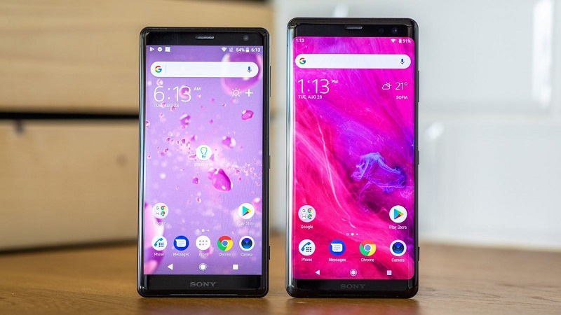 Sony Xperia XZ2 (trái) và Xperia XZ3 (phải)