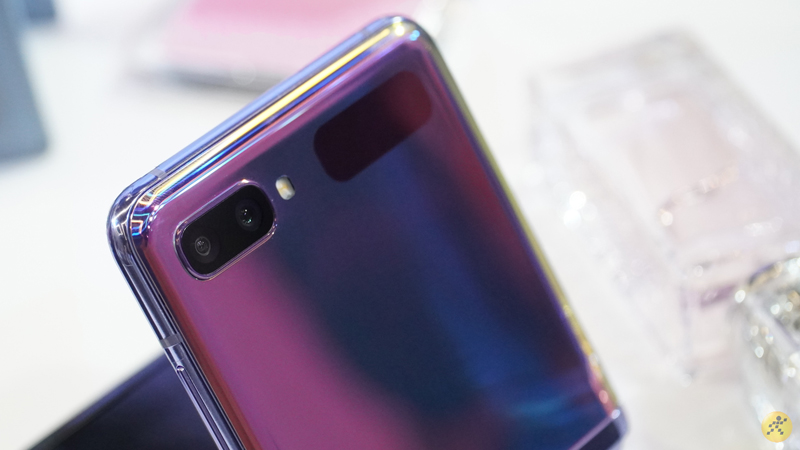 Trên tay nhanh Samsung Galaxy Z Flip tại Việt Nam