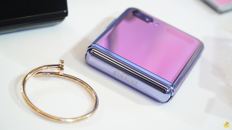 Trên tay nhanh Samsung Galaxy Z Flip tại Việt Nam