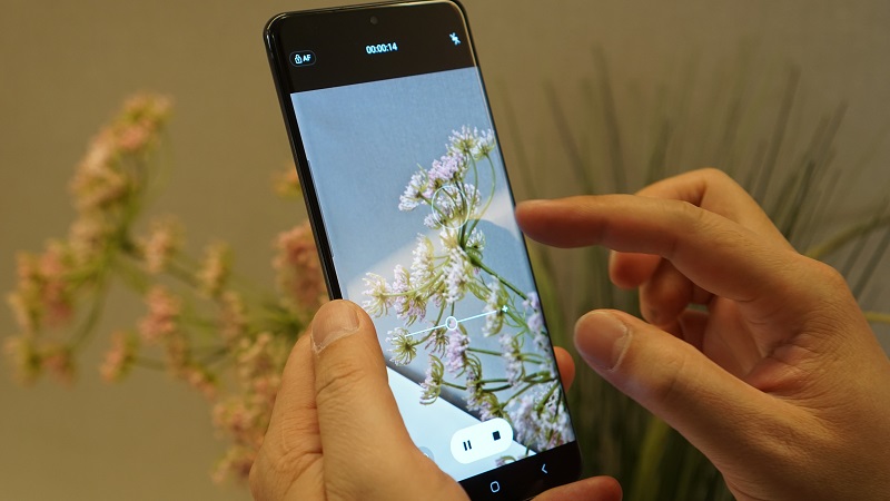 Bạn có thể chụp ảnh 33MP trên video 8K quay từ bộ 3 Galaxy S20, Galaxy S20+ và Galaxy S20 Ultra Bạn có thể chụp ảnh 33MP trên video 8K quay từ bộ 3 Galaxy S20, Galaxy S20+ và Galaxy S20 Ultra