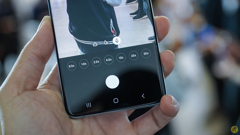 Tính năng zoom lai 30x trên Galaxy S20 và S20+
