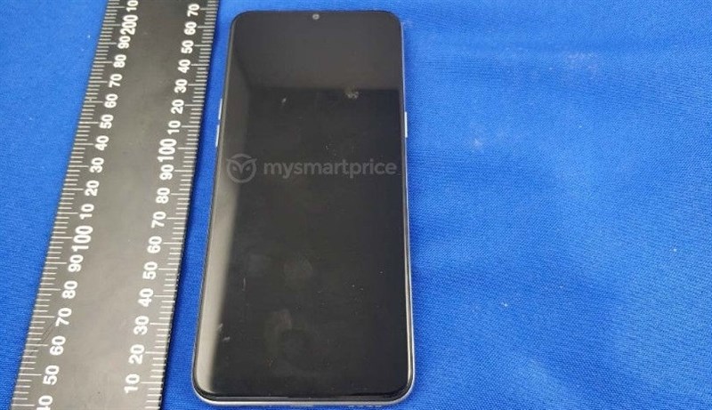 Xuất hiện hình ảnh thực tế kèm cấu hình của Realme 6i: Pin 5.000 mAh, hỗ trợ sạc nhanh, 4 camera 48MP Xuất hiện hình ảnh thực tế kèm cấu hình của Realme 6i: Pin 5.000 mAh, hỗ trợ sạc nhanh, 4 camera 48MP