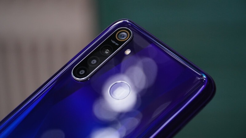 Realme 6 được xác nhận có 4 camera 64MP mặt sau, vậy mà giá bán dự kiến chỉ hơn 3 triệu đồng, tin được không? Realme 6 được xác nhận có 4 camera 64MP mặt sau, vậy mà giá bán dự kiến chỉ hơn 3 triệu đồng, tin được không?