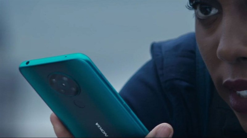 Điện thoại Nokia 5G mới xuất hiện trong trailer phim 007: Không phải lúc chết. Chắc nhiều NoFan không để ý chi tiết này? Điện thoại Nokia 5G mới xuất hiện trong trailer phim 007: Không phải lúc chết. Chắc nhiều NoFan không để ý chi tiết này?