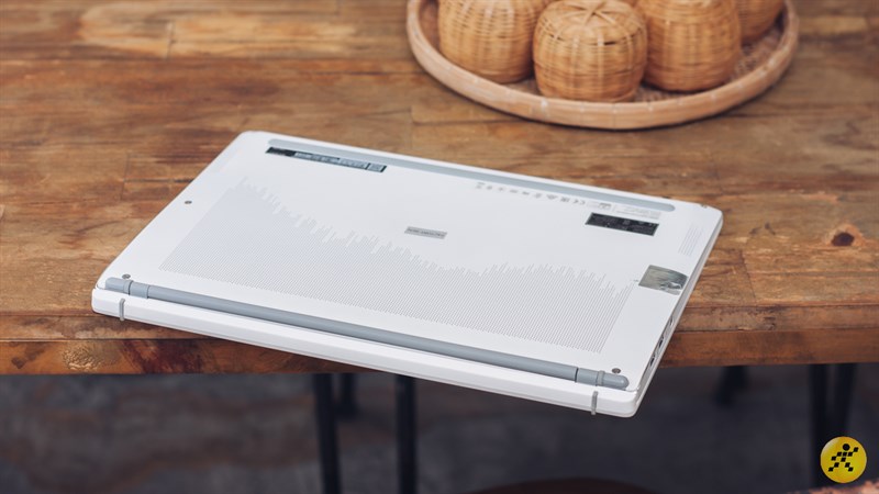 Trên tay & đánh giá laptop MSI Prestige 14 A10RB
