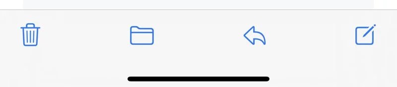 Các nút xóa, di chuyển, trả lời hoặc soạn tin nhắn trong chế độ xem cuộc hội thoại của ứng dụng Mail sẽ luôn hiển thị