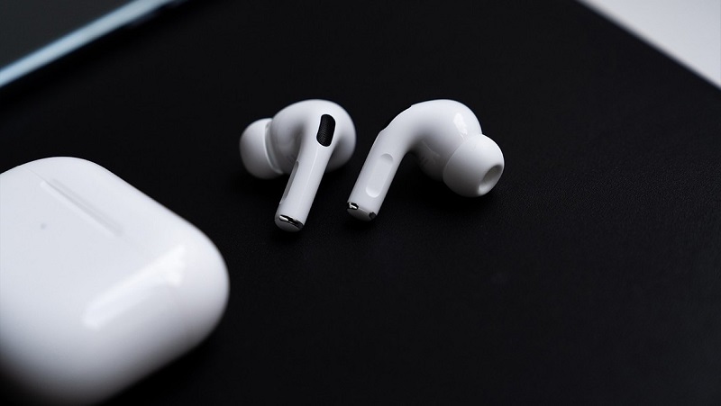 Ai thích tai nghe không dây của nhà Táo thì sẵn sàng đi nha, Apple dự kiến sẽ ra mắt tai nghe AirPods mới vào tháng tới đấy