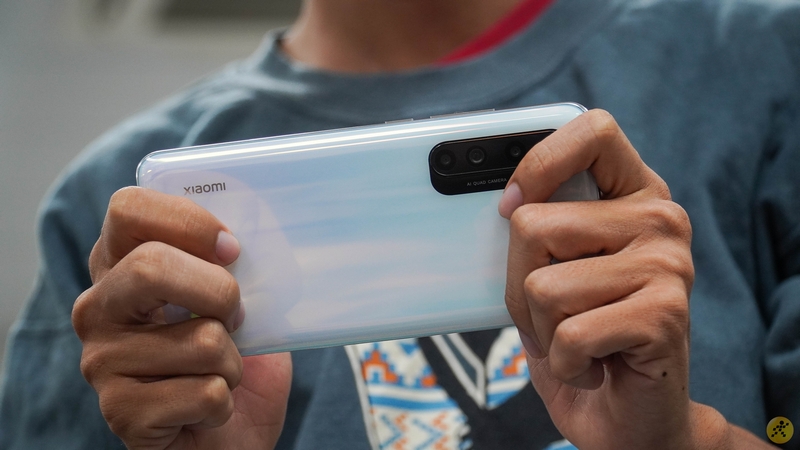 Xiaomi Mi Note 10 Lite có ngoại hình rất cuốn hút