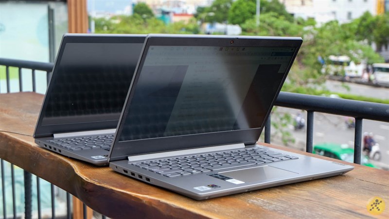 bộ đôi laptop