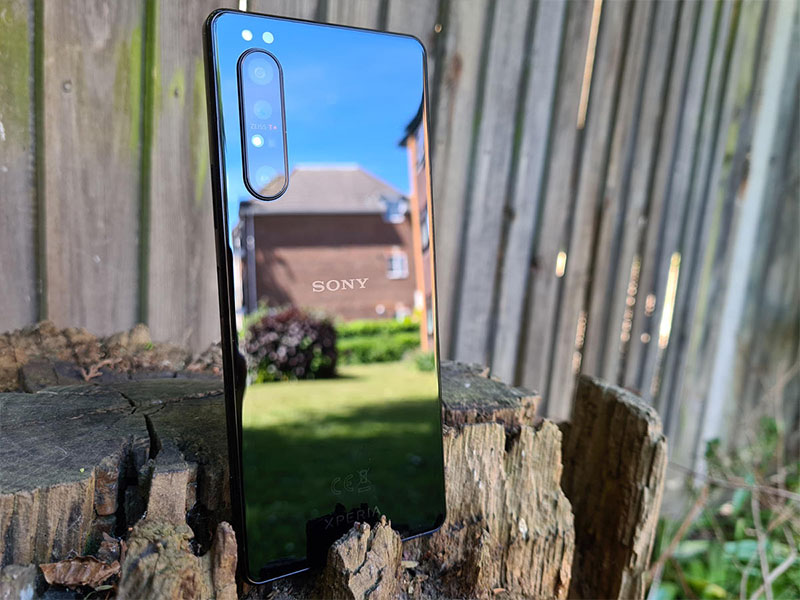 Thiết kế mặt lưng Xperia 1 Mark II