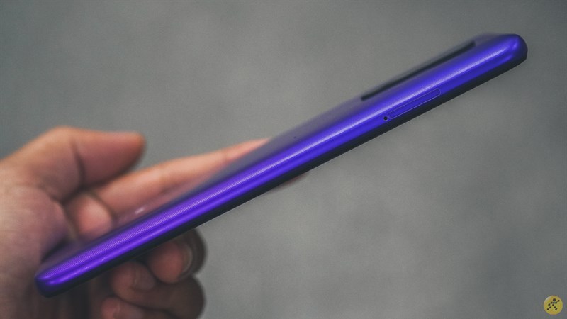 Cạnh phải Redmi 9 Cạnh phải Redmi 9