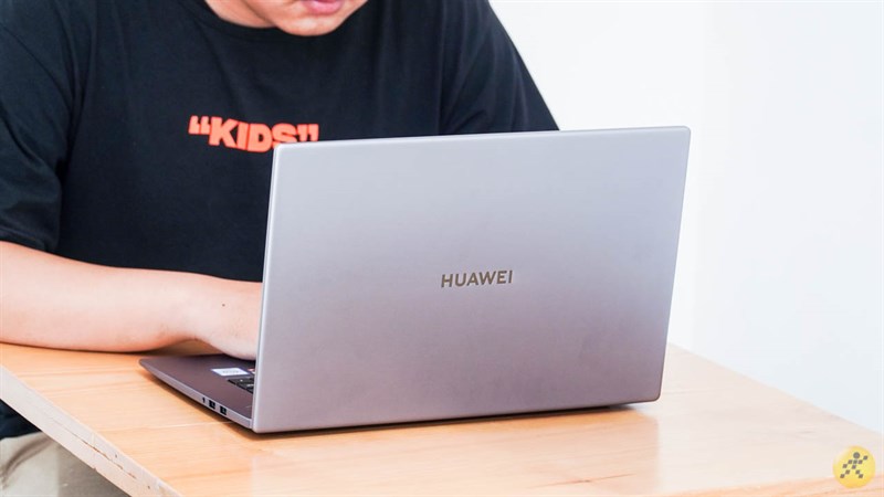 toàn bộ thiết kế của Huawei MateBook D15