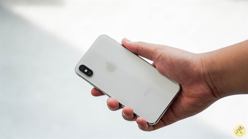 Thiết kế tổng thể của iPhone X