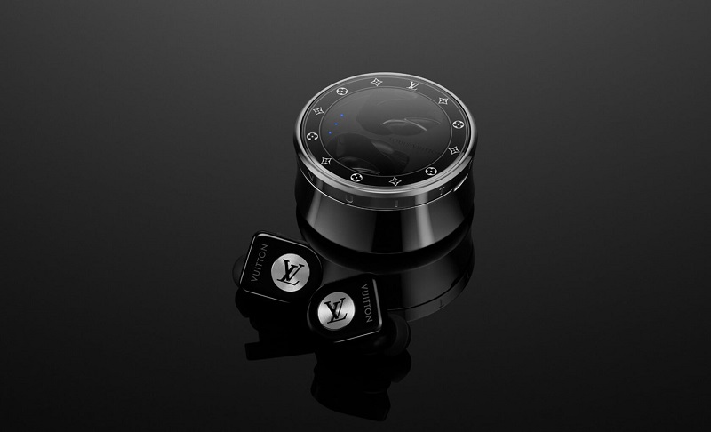 Bóc giá earphones Louis Vuitton xịn sò của Sơn Tùng Bóc giá earphones Louis Vuitton xịn sò của Sơn Tùng