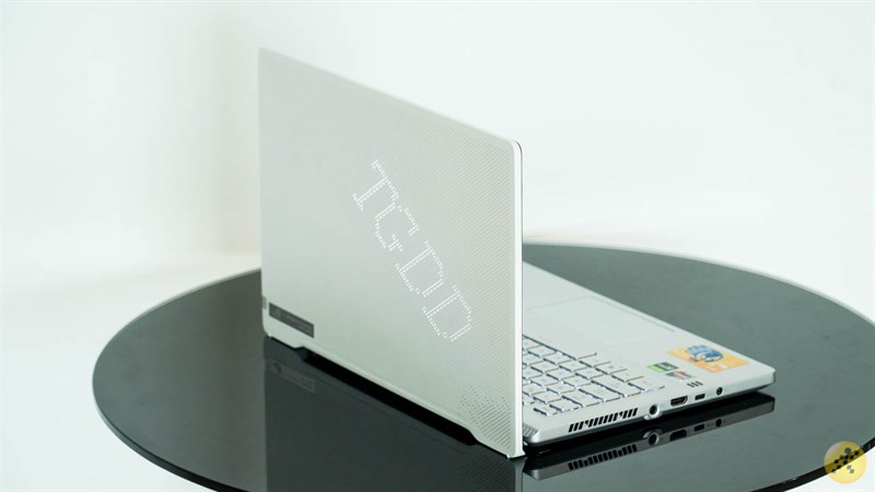 Trên tay ROG Zephyrus G14 Trên tay ROG Zephyrus G14