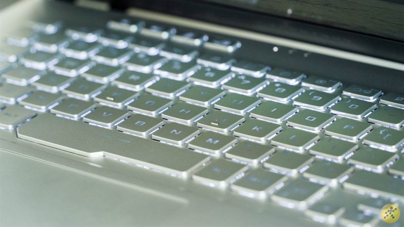 Trên tay ROG Zephyrus G14 Trên tay ROG Zephyrus G14