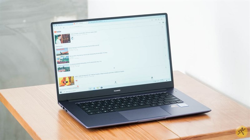 MateBook D 15 còn được tích hợp tấm nền IPS