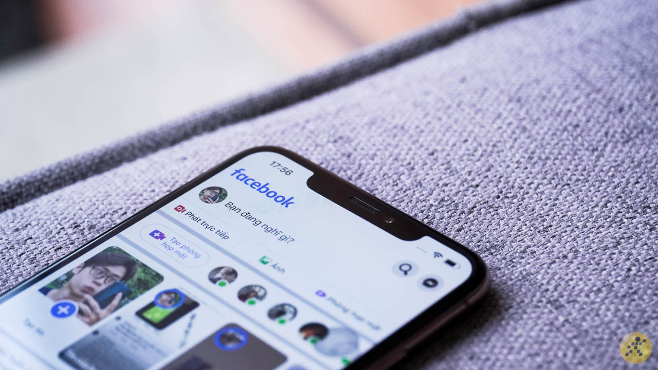Màn hình tai thỏ của iPhone Xs Max