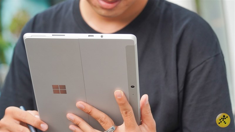 Thiết kế Surface Go 2