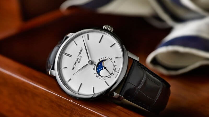 Thiết kế thanh lịch của đồng hồ Frederique Constant