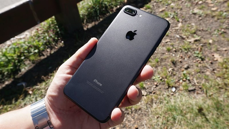 Không phải iPhone XR hay iPhone 11, mà chính iPhone 7 Plus mới là chiếc iPhone bán chạy nhất tại Thế Giới Di Động