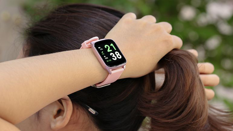 Đồng hồ thông minh BeU Fit KW17 hồng