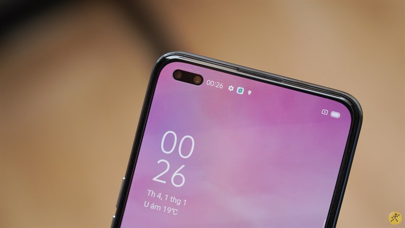 Thiết kế camera trước của OPPO Reno4