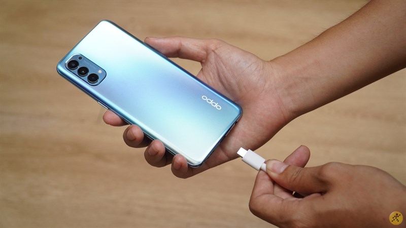 Cáp sạc OPPO Reno4