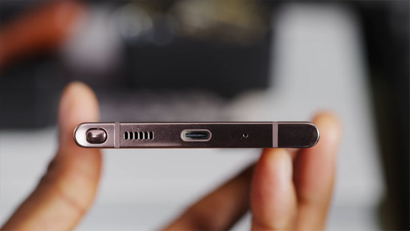 Cạnh đáy của Galaxy Note 20 Cạnh đáy của Galaxy Note 20