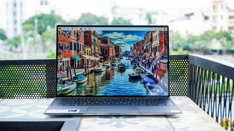 Màn hình Dell XPS 13 9300 có độ phân giải 4K