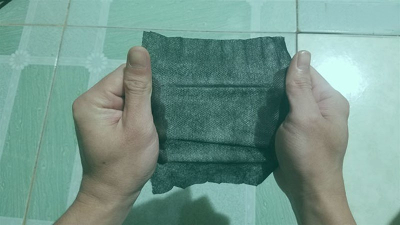 Xé khẩu trang Xé khẩu trang