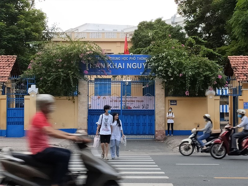 Ảnh chụp trời chiều bằng chế độ chụp tự động Ảnh chụp trời chiều bằng chế độ chụp tự động