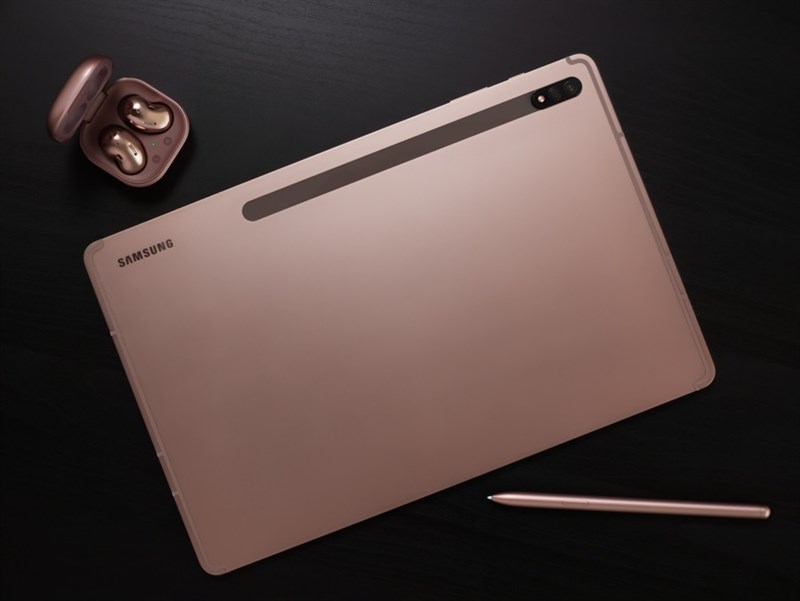 Thiết kế góc cạnh góc cạnh, sang trọng của Samsung Galaxy Tab S7+ Thiết kế góc cạnh góc cạnh, sang trọng của Samsung Galaxy Tab S7+