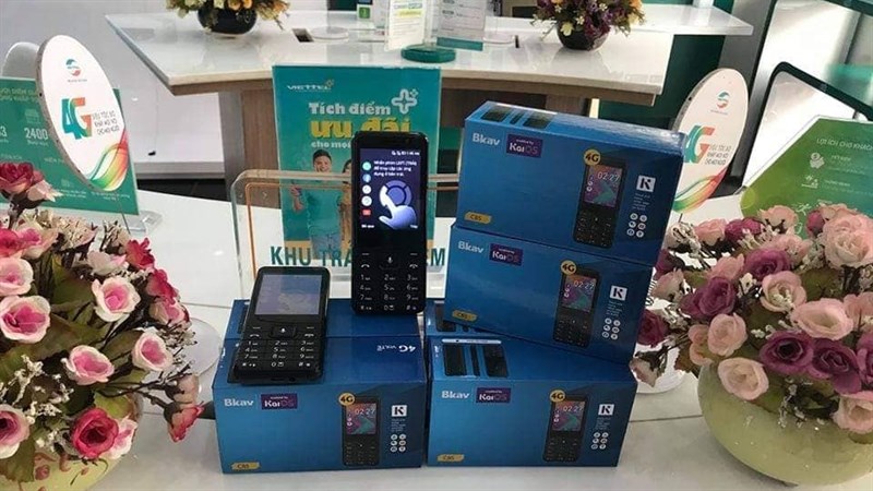 Điện thoại ‘cục gạch’ Bkav C85 giá rẻ, hỗ trợ 4G vừa xuất hiện thực tế kèm cấu hình chi tiết, các bạn vào xem có gì HOT không nhé Điện thoại ‘cục gạch’ Bkav C85 giá rẻ, hỗ trợ 4G vừa xuất hiện thực tế kèm cấu hình chi tiết, các bạn vào xem có gì HOT không nhé