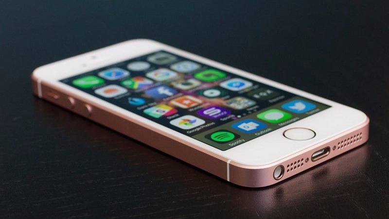 Những ai đang có ý định mua iPhone xách tay nên biết thông tin này, giá rẻ hơn vài triệu nhưng mang đầy rủi ro Những ai đang có ý định mua iPhone xách tay nên biết thông tin này, giá rẻ hơn vài triệu nhưng mang đầy rủi ro