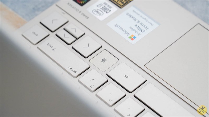 Cảm biến vân tay một chạm trên HP Envy 13 Cảm biến vân tay một chạm trên HP Envy 13