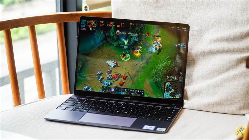 Chiến game trên Huawei Matebook 13