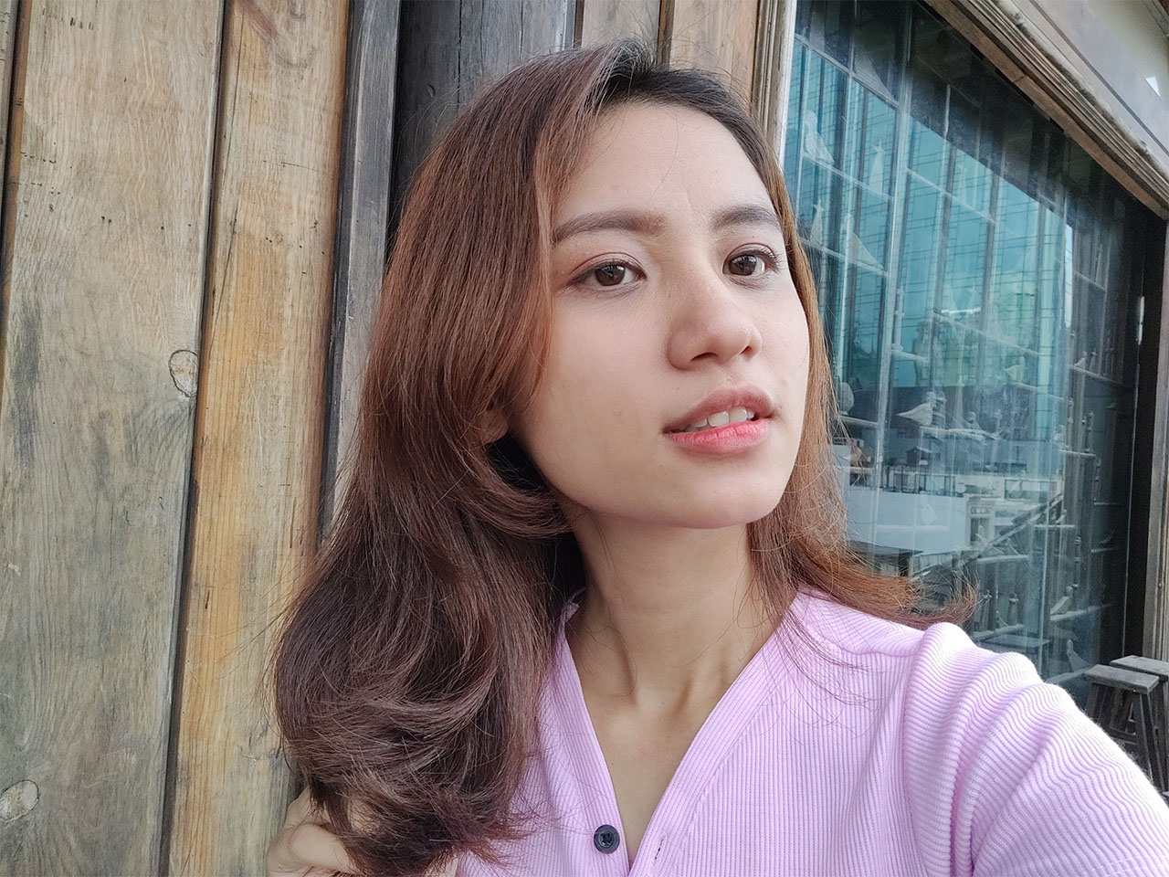 Ảnh chụp selfie bằng OnePlus Nord 5G Ảnh chụp selfie bằng OnePlus Nord 5G