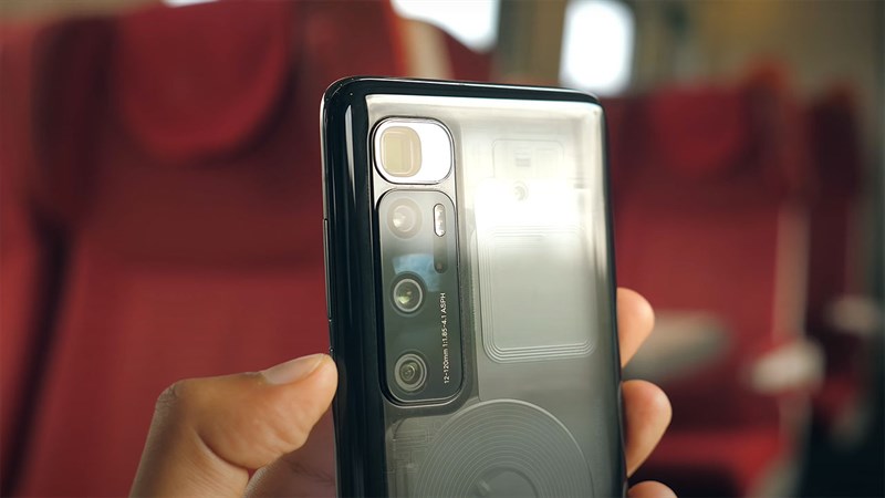 Xiaomi Mi 10 Ultra vừa nhận được bản cập nhật mới giúp tối ưu hóa camera, chất lượng quay video, cùng một vài thay đổi về giao diện