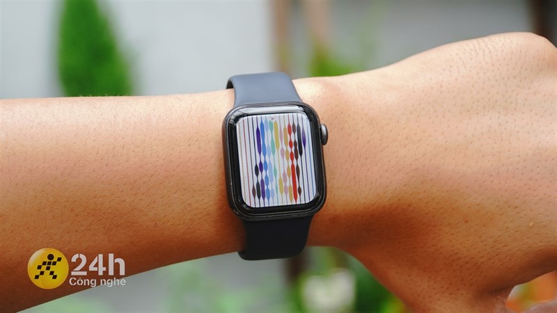 Thiết kế của Apple Watch SE có nhiều điểm tương đồng với Apple Watch S6. Thiết kế của Apple Watch SE có nhiều điểm tương đồng với Apple Watch S6.