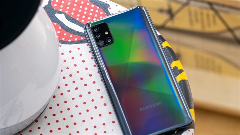 Smartphone tầm trung Samsung Galaxy F41 với bộ camera nâng cao, thiết kế trẻ trung sẽ ra mắt vào ngày 24/9 Smartphone tầm trung Samsung Galaxy F41 với bộ camera nâng cao, thiết kế trẻ trung sẽ ra mắt vào ngày 24/9