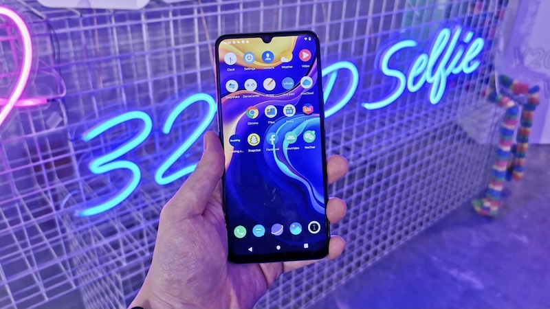 Tân binh Vivo V20 SE ra mắt: Chạy chip Snapdragon, camera 48MP, pin lớn hỗ trợ sạc nhanh 33W với mức giá hợp lý Tân binh Vivo V20 SE ra mắt: Chạy chip Snapdragon, camera 48MP, pin lớn hỗ trợ sạc nhanh 33W với mức giá hợp lý