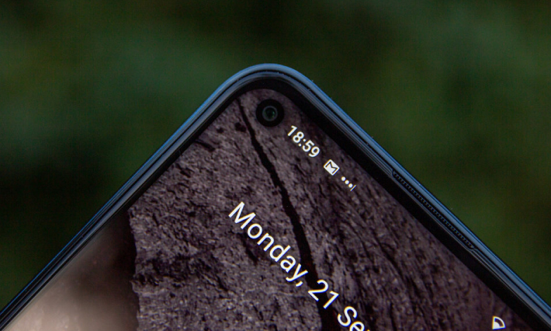 Màn hình đục lỗ của Nokia 8.3 Màn hình đục lỗ của Nokia 8.3