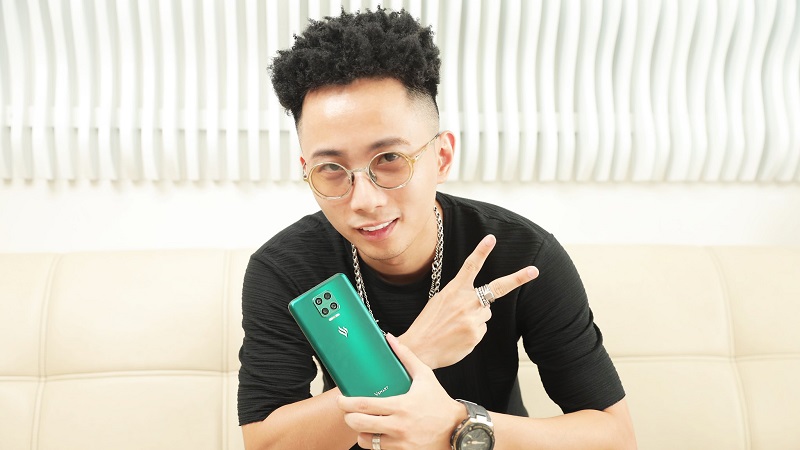 Rhymastic thích thú khi sở hữu Vsmart Aris Pro, còn bạn thì sao? Rhymastic thích thú khi sở hữu Vsmart Aris Pro, còn bạn thì sao?