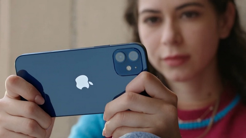 Liên Minh Huyền Thoại Tốc Chiến bất ngờ xuất hiện trong sự kiện ra mắt của Apple Liên Minh Huyền Thoại Tốc Chiến bất ngờ xuất hiện trong sự kiện ra mắt của Apple