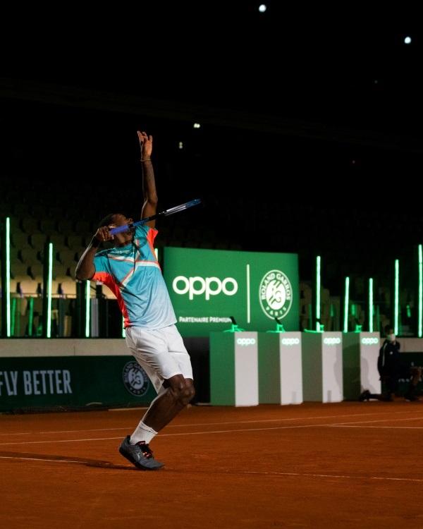 Cú giao bóng của Gael Monfils tại đêm độc quyền Khoảnh khắc trong đêm của OPPO (Shot of the Night by OPPO)