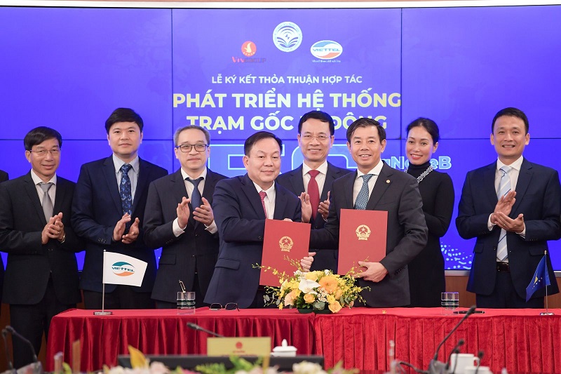 Viettel và Vingroup hợp tác phát triển trạm gốc di động 5G Viettel và Vingroup hợp tác phát triển trạm gốc di động 5G